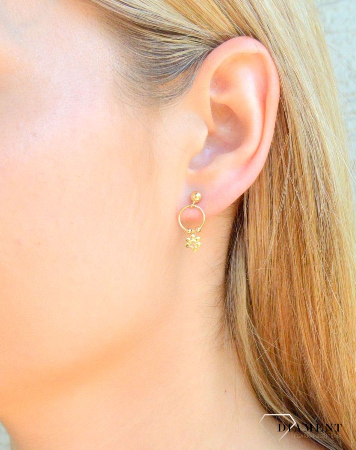 Złote kolczyki damskie 585 wiszące z psią łapką KL 9046. Złote kolczyki damskie. Złote kolczyki wiszące dla dziewczynki. Kolczyki złote psie łapki. Złote kolczyki wiszące na prezent (2).jpg